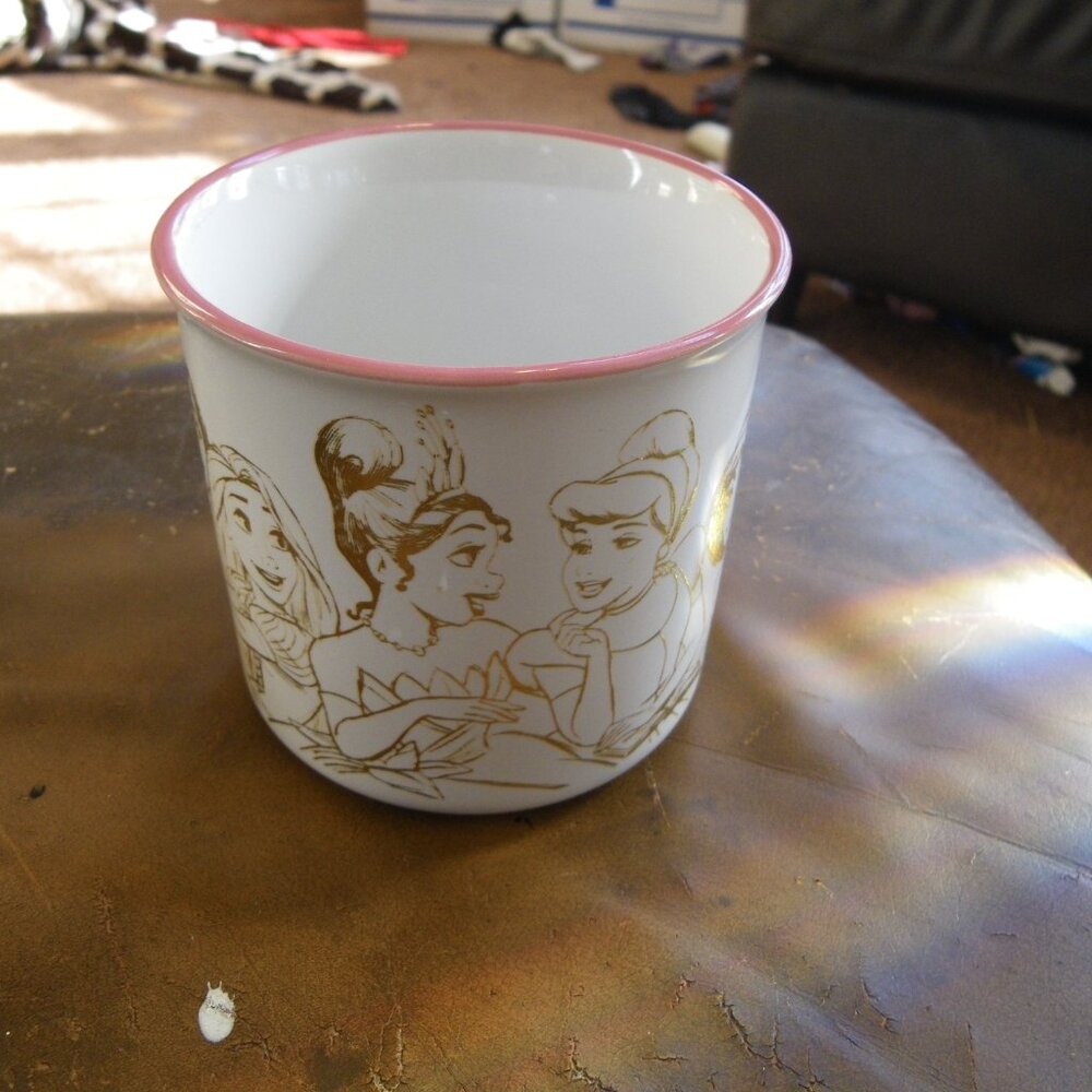 Disney Princesses Large 20 oz. Ceramic Coffee Mug Gold Sketches & Pink Rim - Picture 2 of 5